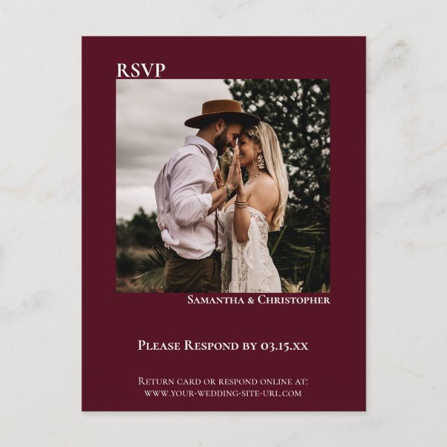 Minimalistisches Foto Modernes Burgund Wedding RSV Postkarte (Vorderseite)