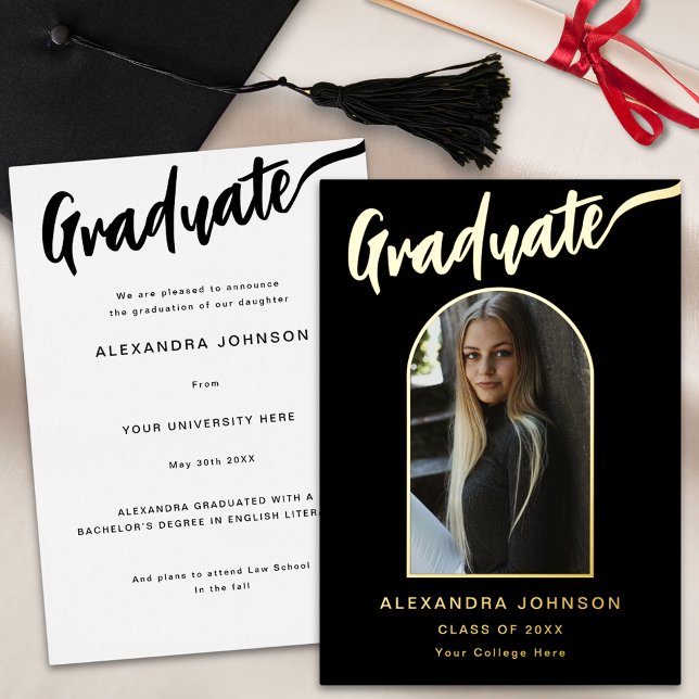 Minimalistisches Foto-Script-Schwarz und Gold Folieneinladung (Minimalist graduate photo arch elegant calligraphy black and gold foil Graduation announcement card)