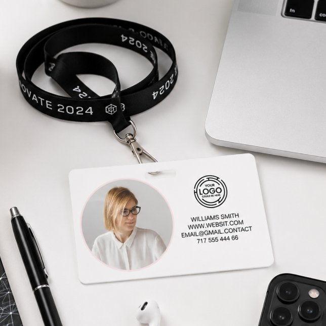 Minimalistisches Geschäftslogo Foto Name Code Bar  Ausweis (Minimalist Business Logo Photo Name Code Bar Badge)