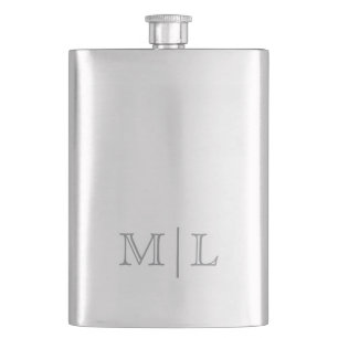 Minimalistisches Geschenk für Trauzeugen mit Monog Flachmann