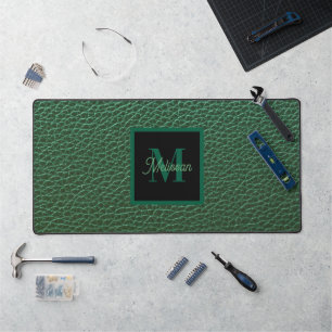 Minimalistisches grünes Monogramm Name Schreibtischunterlage