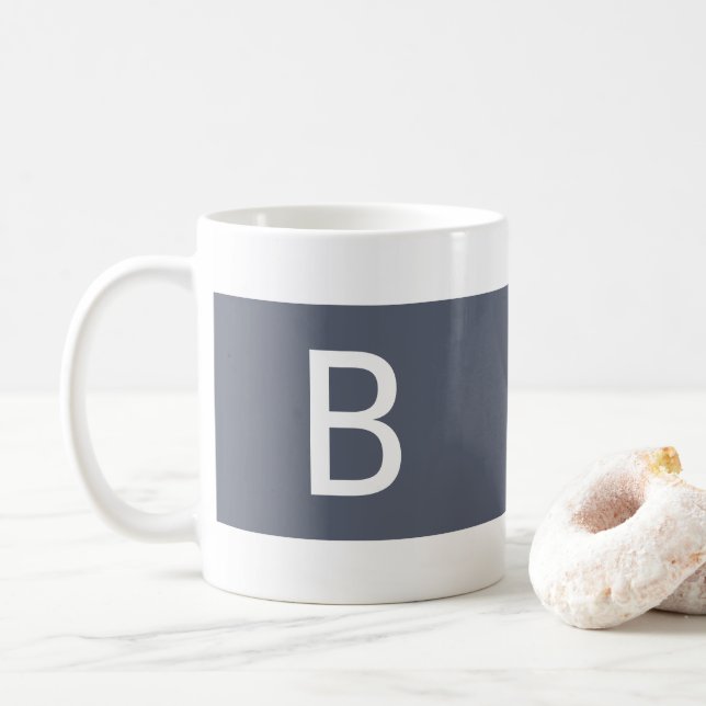 Minimalistisches, modernes Blue & White Monogram B Kaffeetasse (Mit Donut)