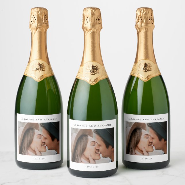 Minimalistisches modernes Foto - Datum des benutze (Flaschen)