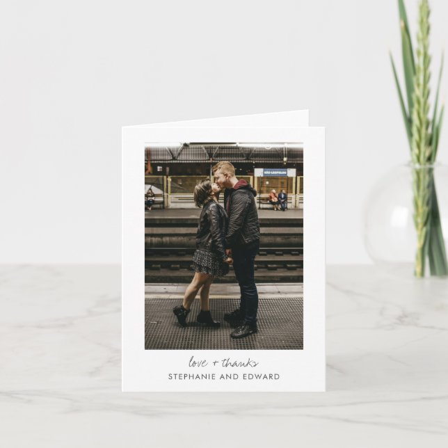 Minimalistisches modernes Foto geklappt Liebe und Dankeskarte (Vorderseite)