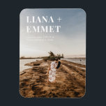 Minimalistisches modernes Foto - Hochzeit spart da Magnet<br><div class="desc">Save the Date ein Foto des Ehepaares,  damit Sie Ihren Hochzeitstag bei Freunden und Familie gelassen haben!</div>