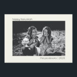 Minimalistisches modernes Hanukkah-Foto Feiertagskarte<br><div class="desc">Minimalistische moderne Trendy Hanukkah Foto Holiday Card</div>