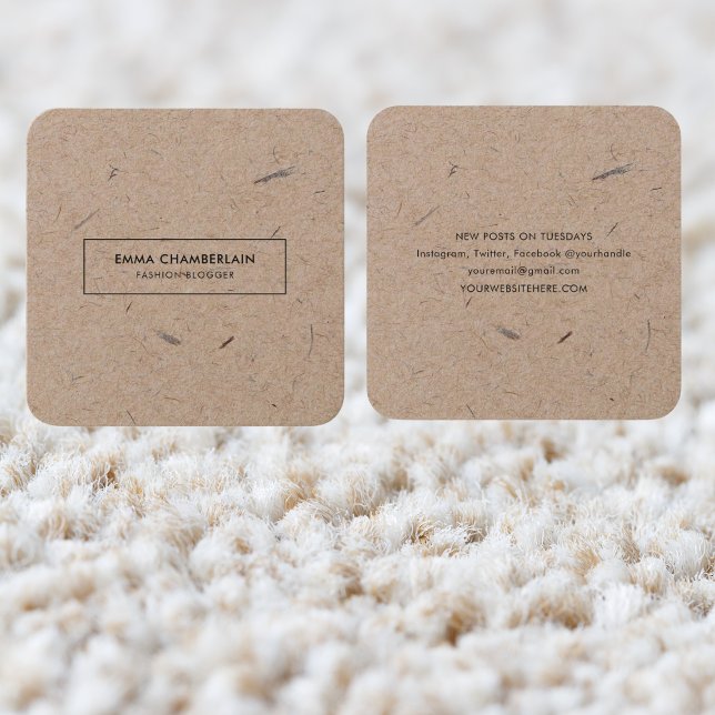 Minimalistisches, modernes, rustikales Kraftpapier Quadratische Visitenkarte (modern simple Kraft paper professional business card for trendy hipster business)