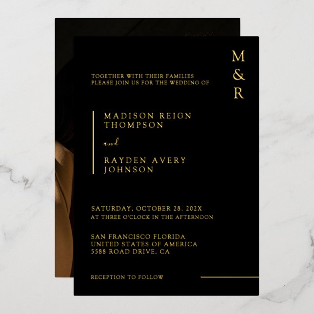 Minimalistisches Monogram Black Foto Wedding Gold Folieneinladung (Vorderseite/Rückseite)