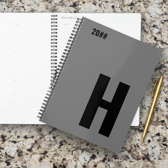 Minimalistisches Monogramm, anfänglich grau Planer (Personalized Planner by Darling & May)