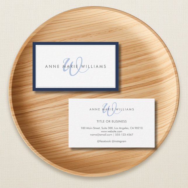 Minimalistisches Navyblau-Script-Zwei-Rahmen-Monog Visitenkarte (Von Creator hochgeladen)