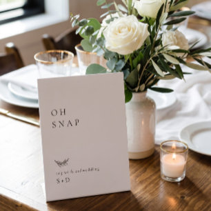 Minimalistisches Oh Snap Hochzeitshashtag-Schild Sockelschild