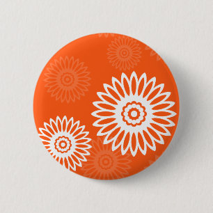 Minimalistisches Orangen-Tangerinen-Gänseblümchen- Button
