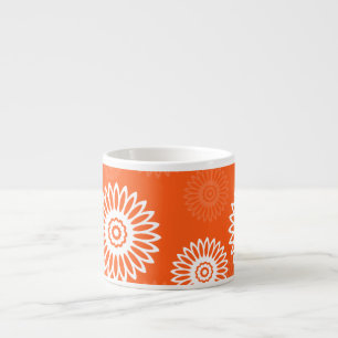 Minimalistisches Orangen-Tangerinen-Gänseblümchen- Espressotasse