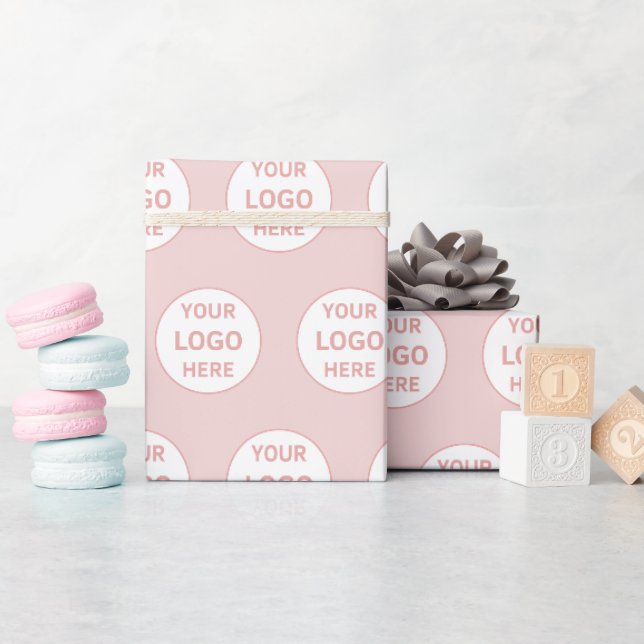 Minimalistisches Personalisiertes Logo Rosa Geschenkpapier (Babyparty)