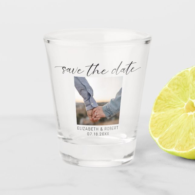 Minimalistisches Save the Date Foto Modernes Skrip Schnapsglas (Vorderseite)