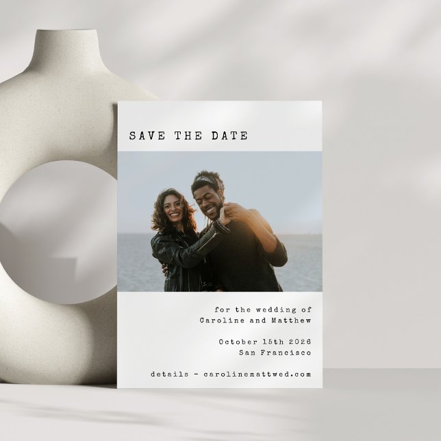 Minimalistisches Schwarz-weißes Retro-Schreibmasch Save The Date (Von Creator hochgeladen)