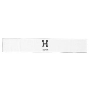 MINIMALISTISCHES SCHWARZES EIN-BUCHSTABEN-MONOGRAM GROßER TISCHLÄUFER