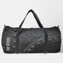 Minimalistisches schwarzes Metall im industriellen Duffle Bag
