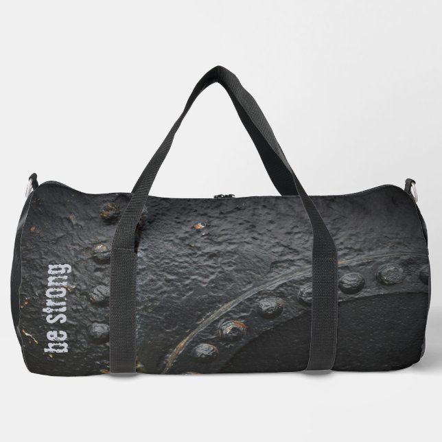 Minimalistisches schwarzes Metall im industriellen Duffle Bag (Vorderseite)