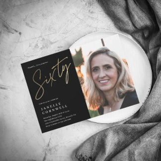 Minimalistisches Script Black und Gold 60. Foto Einladung