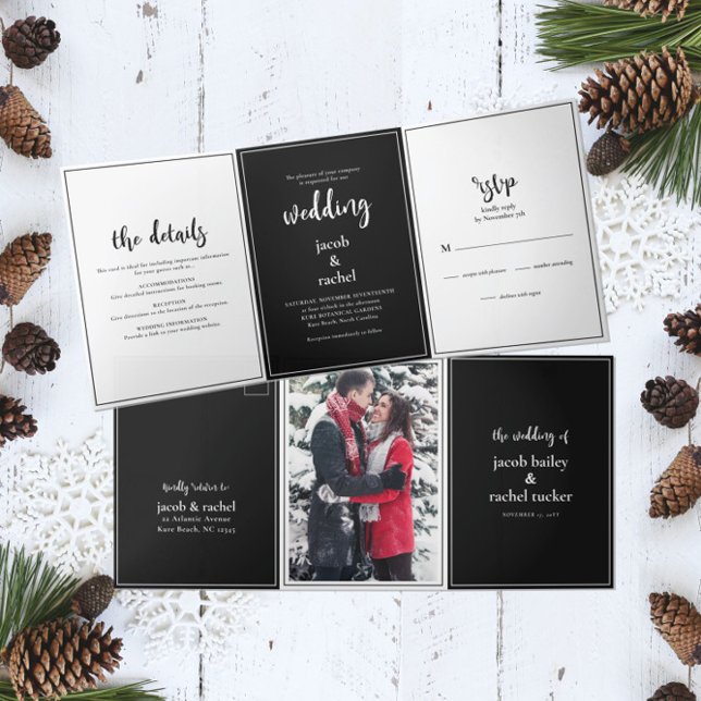 Minimalistisches Script Black & White Wedding Dreifach Gefaltete Einladung (Von Creator hochgeladen)