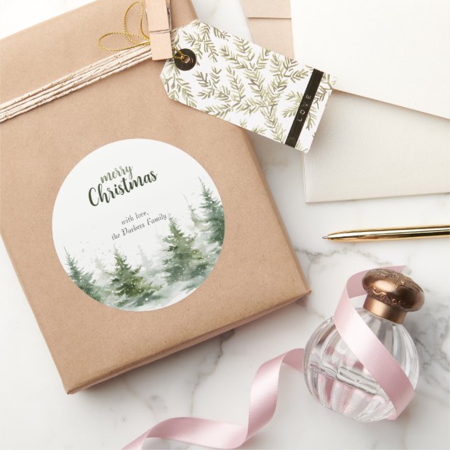 Minimalistisches Weihnachtsgebirge Evergreen Snow Runder Aufkleber (Schenken)
