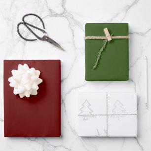 Minimalistisches Weihnachtsweih in den Bäumen Rote Geschenkpapier Set