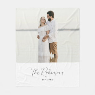 Minimalistisches weißes Schriftzug-Paar-Foto Fleecedecke