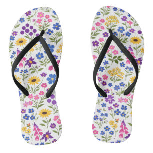 Minimalistisches Wildblumen-Nahtlosmuster auf Weiß Flip Flops