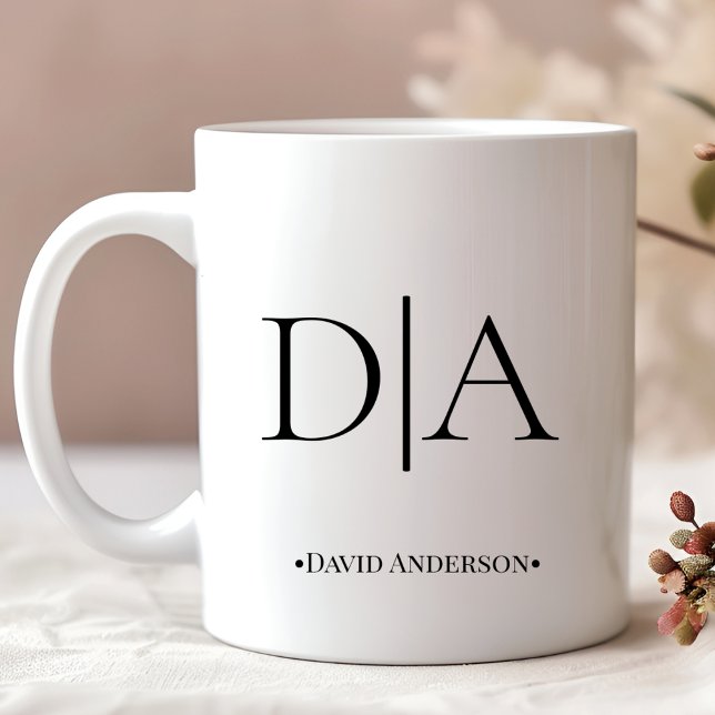 Minimalistisches Zweibuchstaben-Monogramm Initiale Kaffeetasse (Von Creator hochgeladen)