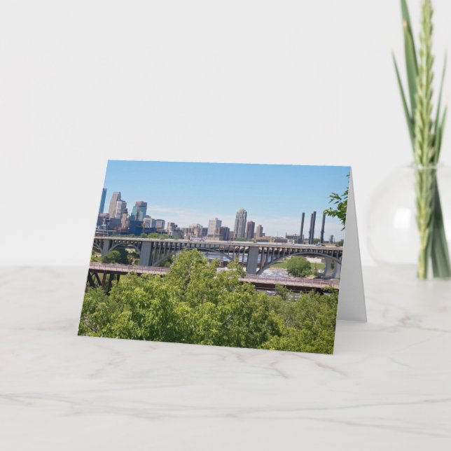 Minneapolis Skyline und Brücken Karte (Vorderseite)