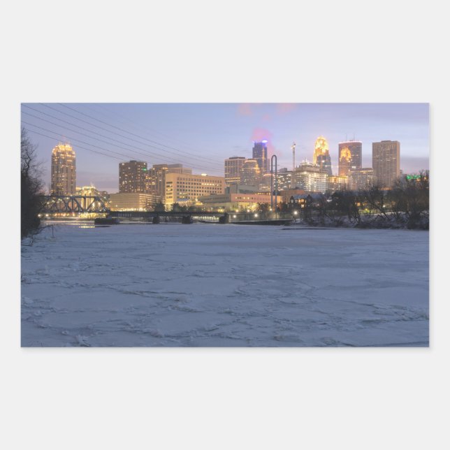Minneapolis-Skyline und eingefrorener Lenkflugkörp Rechteckiger Aufkleber (Vorderseite)