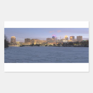 Minneapolis-Skyline und eingefrorener Lenkflugkörp Rechteckiger Aufkleber