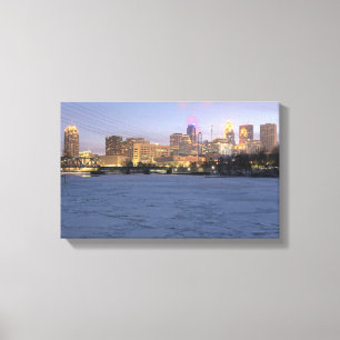 Minneapolis-Skyline und zugefrorener Mississippi R Leinwanddruck