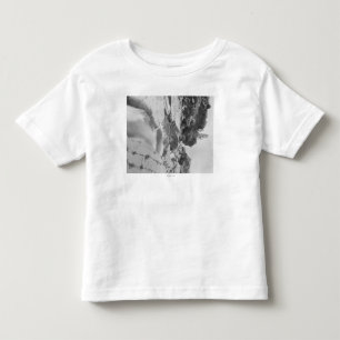 Minnekahta fällt nahe Quellen-Fotografie Kleinkind T-shirt