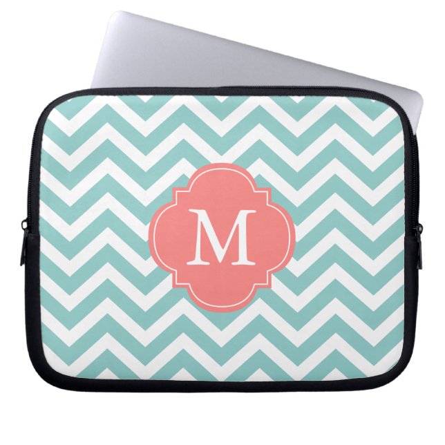 Mint & Coral Zigzags Muster Monogramm Laptopschutzhülle (Vorderseite)