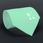 Mint Green Elegant Monogram   Name einseitig Krawatte<br><div class="desc">Eine elegante einseitige Krawatte mit einem fett-weißen Monogramm auf einem Mint Green Hintergrund. Zusätzlich zu diesem Monogramm sitzt Ihr Vor- oder Nachname in allen Hauptstädte. Wenn Sie einen mutigeren Blick auf den persönlichen Namen im großen Buchstaben bevorzugen, können Sie folgendes tun: Benutzen Sie die Funktion Anpassen/Bearbeiten und klicken Sie auf...</div>