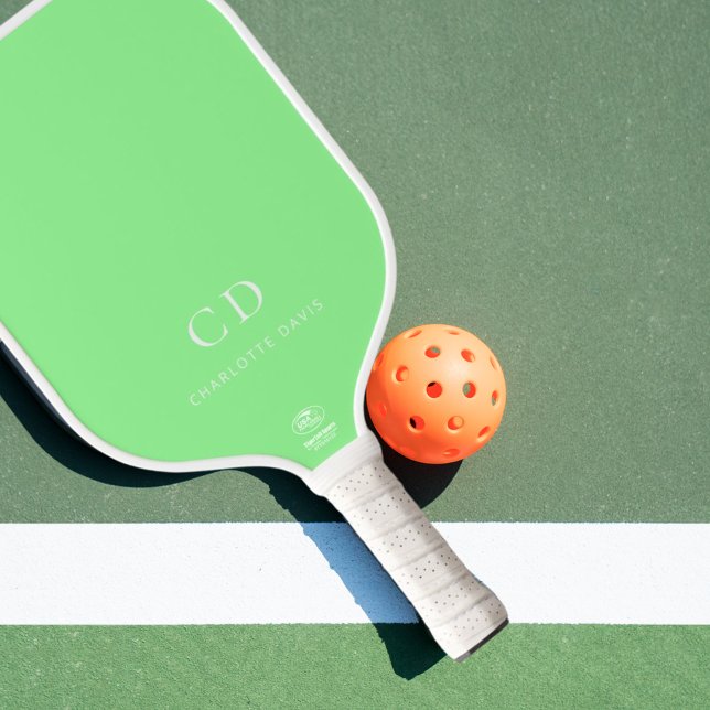 Mint-grüne Monogramm-Initialnamen Pickleball Schläger (Von Creator hochgeladen)