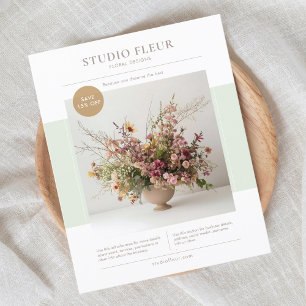 Mint Modernes Foto florales Business Marketing Flyer