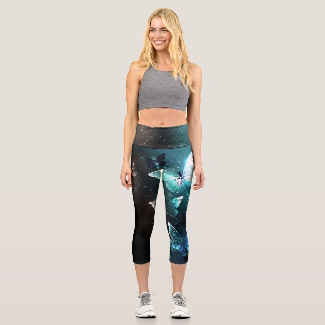 Mint-Night-Schmetterlinge Capri Leggings (Vorderseite)