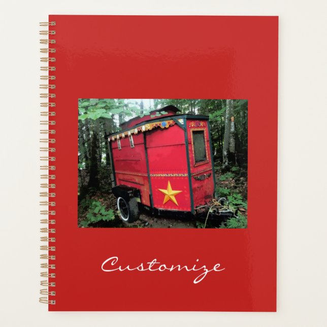 Minuscule caravane rouge tzigane customisée (Devant)