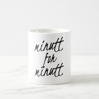 Minutt für minutt kaffeetasse