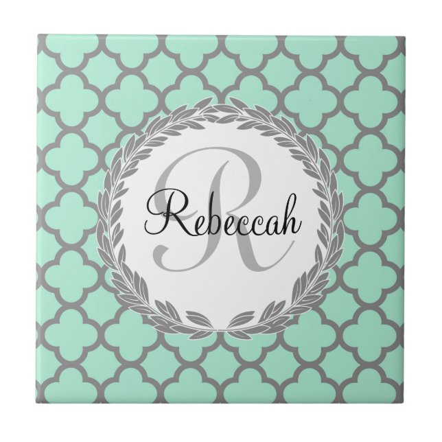 Minze Green Gray Quatrefoil Name Mit Monogramm Lau Fliese (Vorderseite)