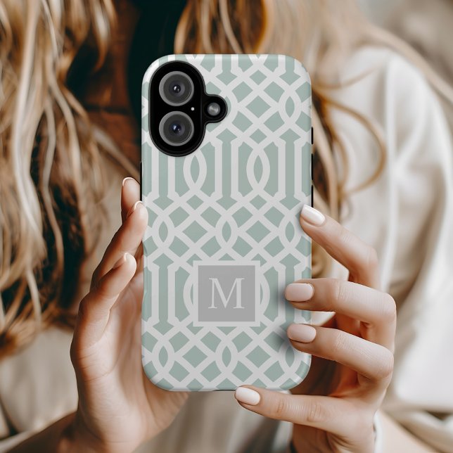 Minze und Gray Trellis Monogramm | Editierbare Far iPhone 16 Hülle (Von Creator hochgeladen)