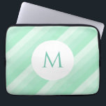 Minzgrün Streifen Moderne Mit Monogramm Trendsette Laptopschutzhülle<br><div class="desc">Minze grüne Streifen Moderne Mit Monogramm trendige Vorlage Laptop-Sieb.</div>