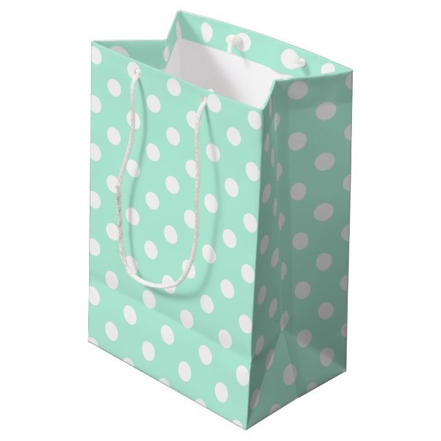 Minzgrün-weiße Polka-Punkte Design-giftbag Mittlere Geschenktüte (Rückseite Schrägansicht)