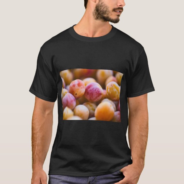 Mirabelle Plum Fruit Vibes T-Shirt (Vorderseite)