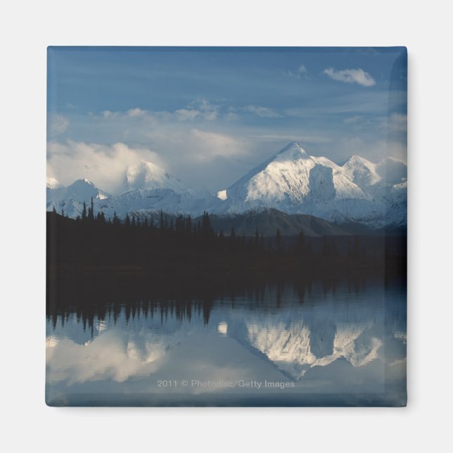 Mirror Lake Horizon mit Forest & Snowy Mountains Magnet (Vorne)