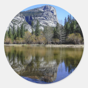 Mirror Lake Runder Aufkleber