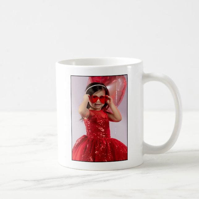 Miss Februar 2023 Tasse (Rechts)